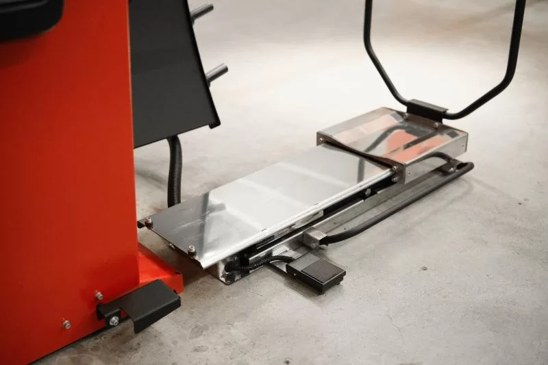 НОВИНКА! Подъемник пневматический для колес легковых автомобилей SIVIK КС-239