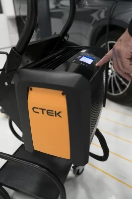Зарядное устройство CTEK PRO 120