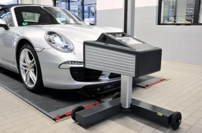 Прибор проверки и регулировки света фар с цифровой камерой MAHA MLT 3000 на рельсах