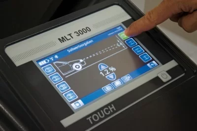 Прибор проверки и регулировки света фар с цифровой камерой MAHA MLT 3000 на рельсах
