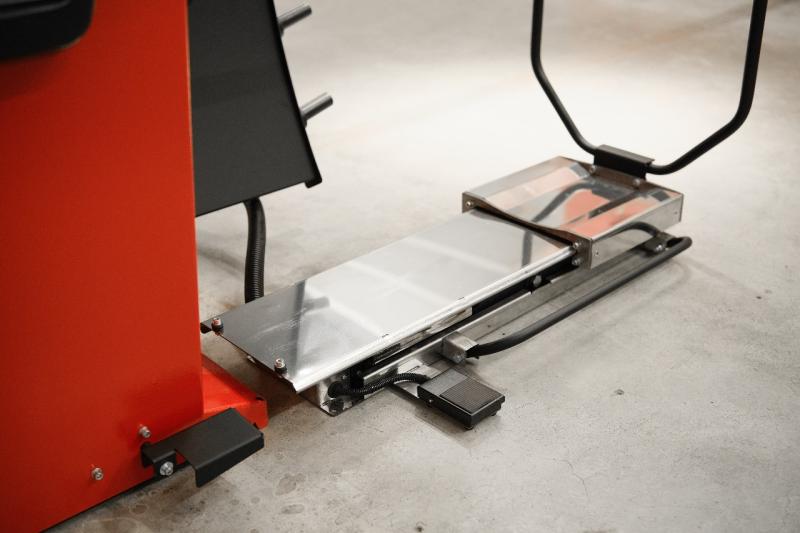 НОВИНКА! Подъемник пневматический для колес легковых автомобилей SIVIK КС-239