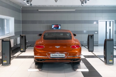 Стенд развал-схождения ТехноВектор 8 SMARTLIGHT T 8214