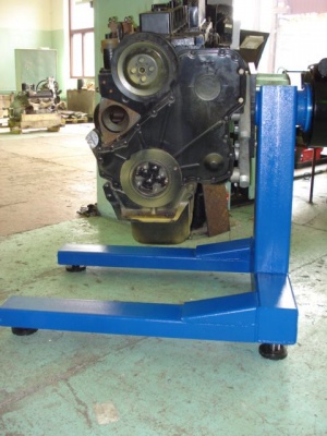 Стенд для разборки-сборки ДВС, КПП (до 1250 кг) ЧЗАО Р1250