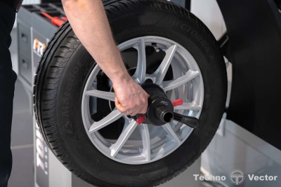 Балансировочный стенд ТехноВектор IPRO BM3