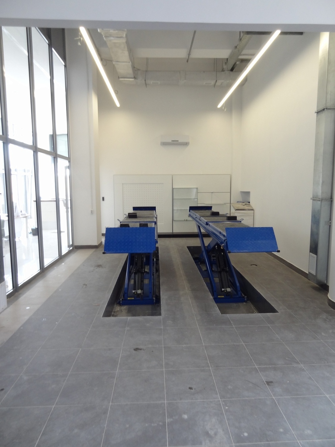 Дилерский центр JLR в Челябинске